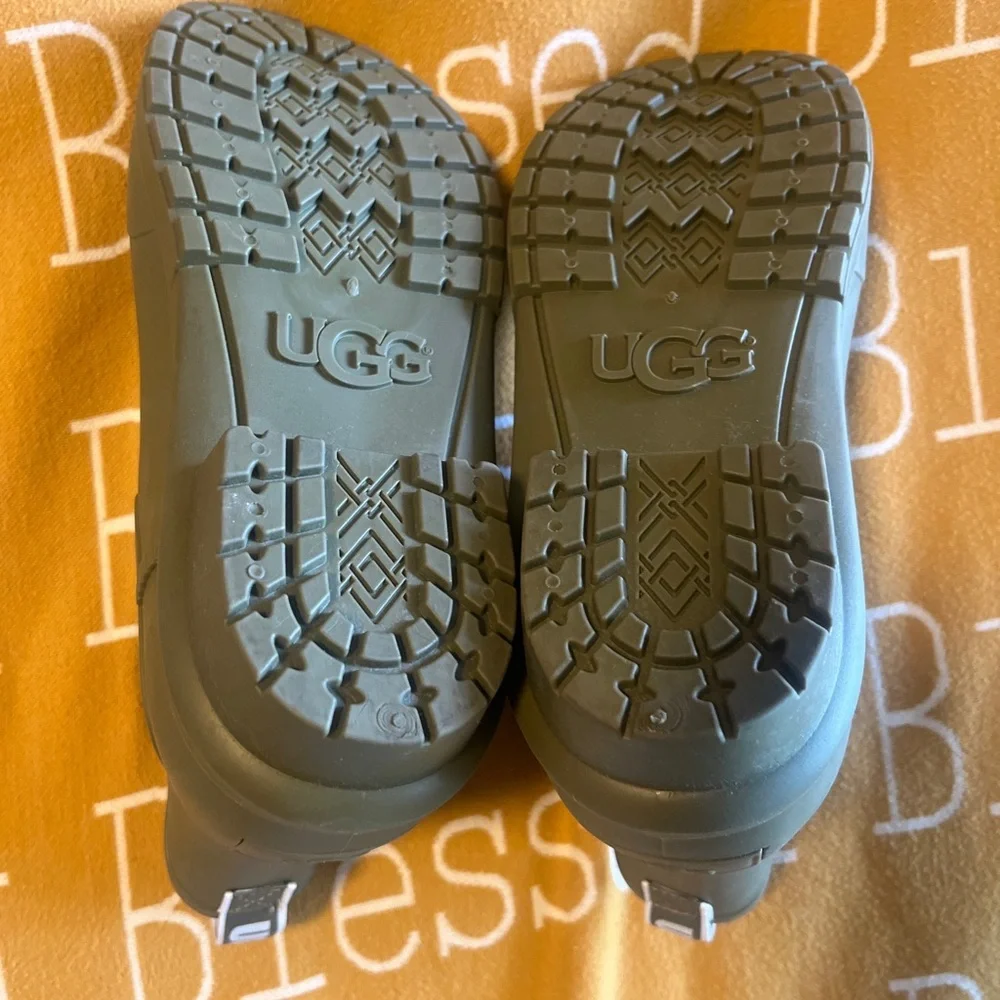 UGG Women's Chevonne Rain Boots -  Olive Green Size 9 NWOB - Picture 6 of 11